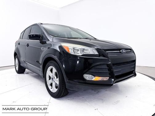 Tuxedo Black 2015 Ford Escape SE