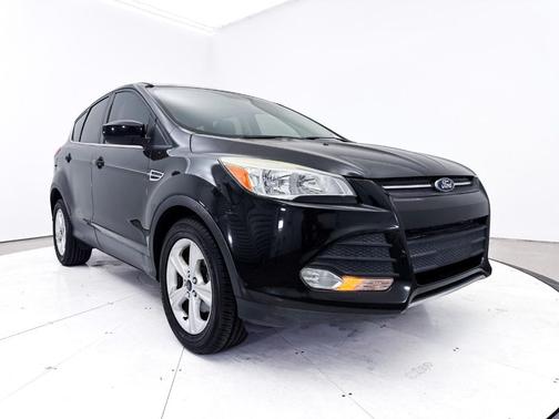 Tuxedo Black 2015 Ford Escape SE