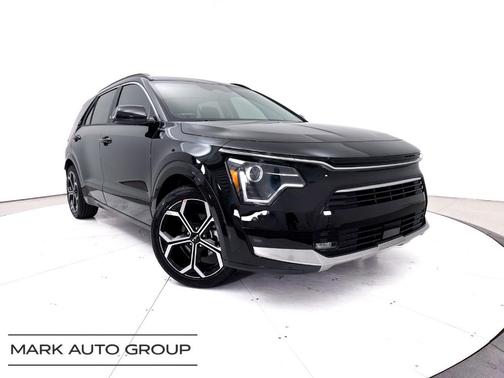 Aurora Black 2024 Kia Niro EX Touring