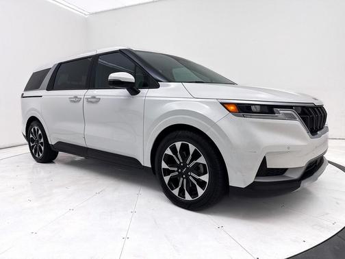 2022 Kia Carnival EX