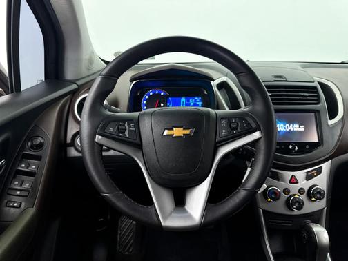 Deep Espresso Metallic 2016 Chevrolet Trax LT