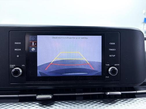 2023 Kia Carnival LX