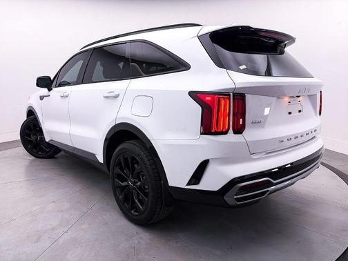 Glacial White Pearl 2022 Kia Sorento SX