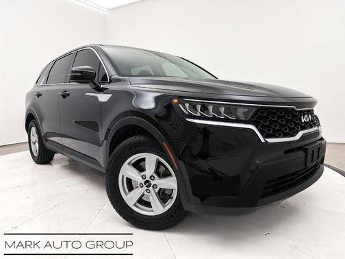 2022 Kia Sorento LX