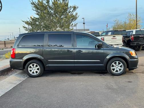 2012 Chrysler Town & Country Touring