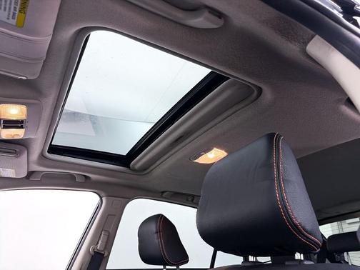 Crystal Black Silica 2017 Subaru Crosstrek 2.0i Limited