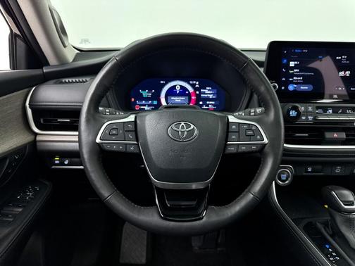 Midnight Black Metallic 2024 Toyota Grand Highlander
