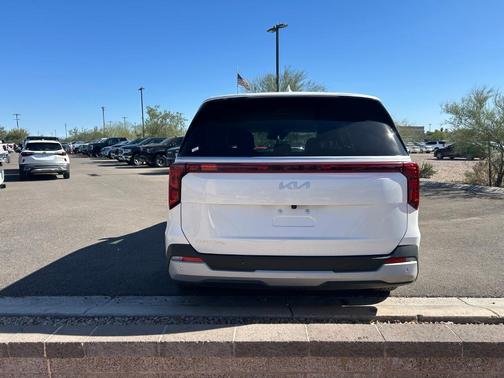 2025 Kia Carnival LXS