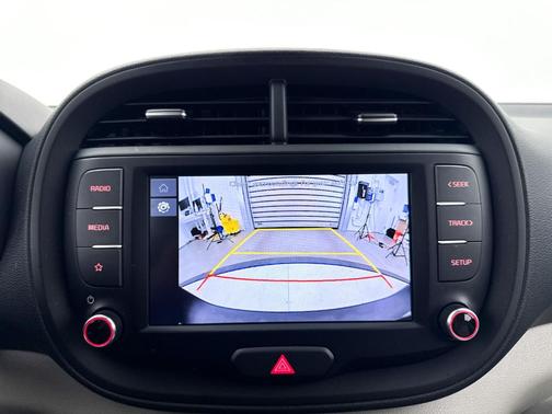 Snow White Pearl 2022 Kia Soul LX