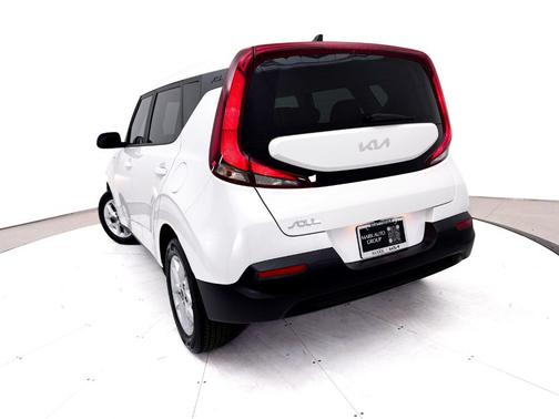 Snow White Pearl 2022 Kia Soul LX