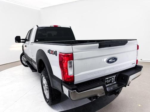 Oxford White 2017 Ford F-250 XL