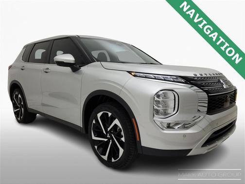 2023 Mitsubishi Outlander SE