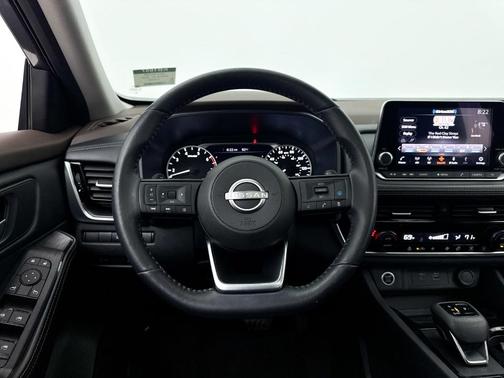 Gun Metallic 2022 Nissan Rogue SV