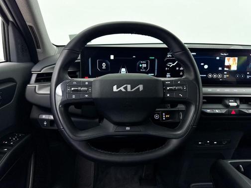 Ivory Silver 2024 Kia EV9 Light Long Range