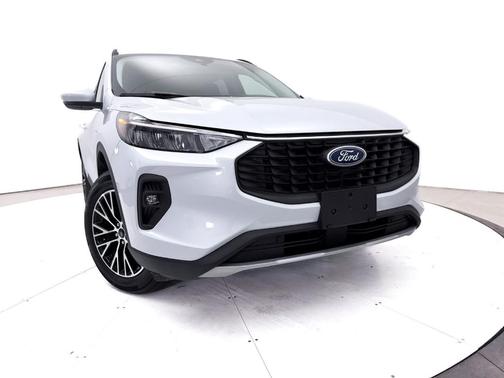Silver Metallic 2025 Ford Escape PHEV
