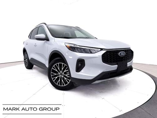 Silver Metallic 2025 Ford Escape PHEV