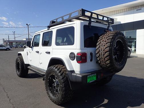 Photo 2 of 20 of 2020 Jeep Wrangler Unlimited Sahara Altitude