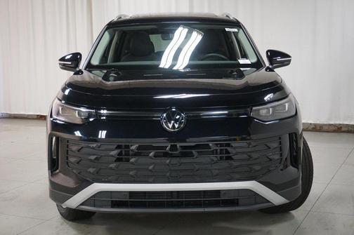 2025 Volkswagen Tiguan 2.0T SE 4MOTION