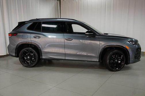 2025 Volkswagen Tiguan 2.0T SE R-Line Black 4MOTION