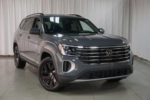 2025 Volkswagen Atlas 2.0T SE w/Technology 4MOTION