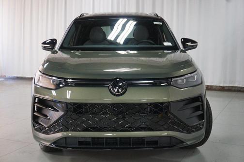 2025 Volkswagen Tiguan 2.0T SE R-Line Black 4MOTION