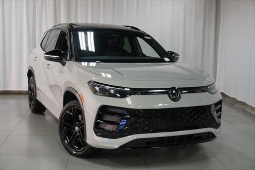 2025 Volkswagen Tiguan 2.0T SE R-Line Black 4MOTION