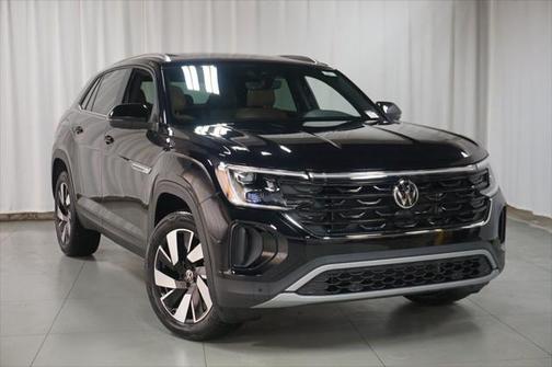 2025 Volkswagen Atlas Cross Sport 2.0T SE w/Technology 4MOTION