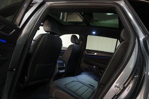 2024 Volkswagen Atlas Cross Sport 2.0T SEL