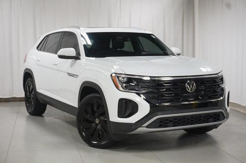 2025 Volkswagen Atlas Cross Sport 2.0T SE w/Technology 4MOTION