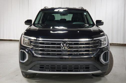 2025 Volkswagen Atlas 2.0T SE w/Technology 4MOTION