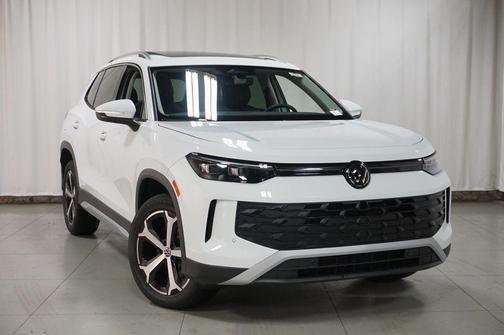 Pure White 2026 Volkswagen Tiguan 2.0T SE 4MOTION