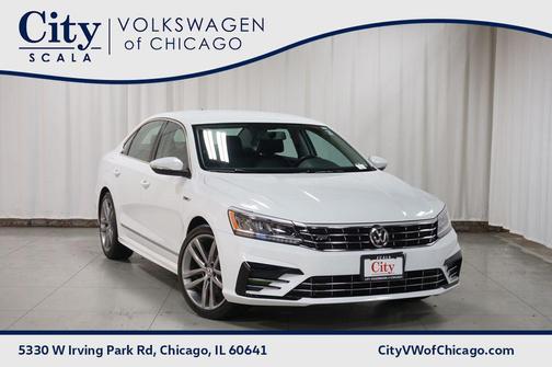 Pure White 2017 Volkswagen Passat 1.8T R-Line