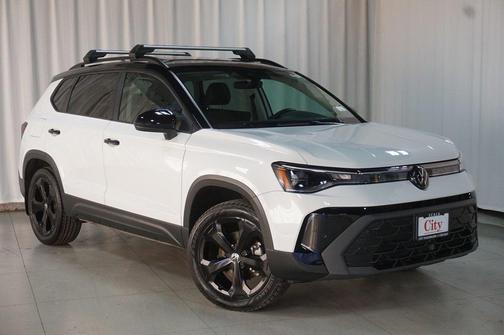 2025 Volkswagen Taos 1.5T SE Black