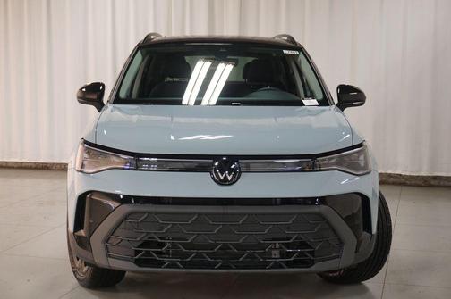 Monument Gray w/Deep Black Roof 2026 Volkswagen Taos SE Black