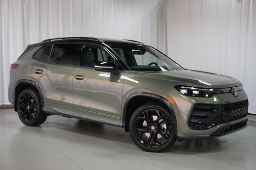 Avocado Green w/Deep Black Roof 2026 Volkswagen Tiguan 2.0T SE R-Line Black 4MOTION