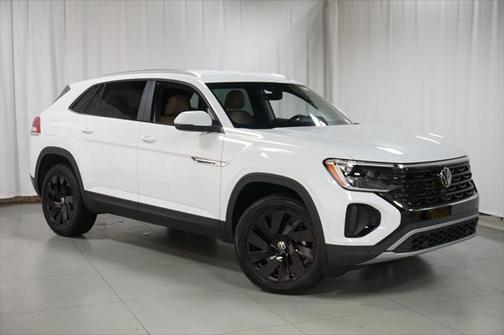 2025 Volkswagen Atlas Cross Sport 2.0T SE w/Technology 4MOTION