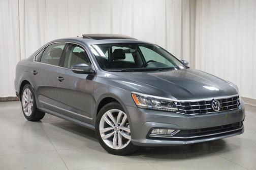 Platinum Gray Metallic 2018 Volkswagen Passat 2.0T SEL Premium