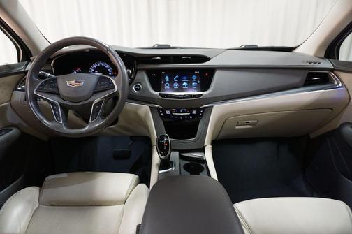 2017 Cadillac XT5 Premium Luxury