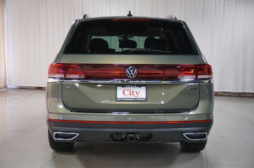 Avocado Green Pearl 2026 Volkswagen Atlas 2.0T SE w/Technology 4MOTION