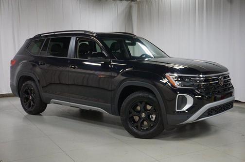 deep black pearl 2026 Volkswagen Atlas Peak Edition