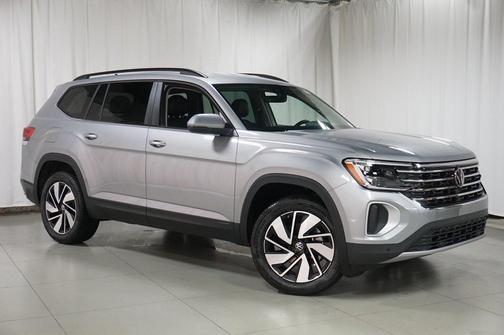 2025 Volkswagen Atlas 2.0T SE w/Technology 4MOTION