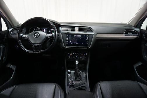 White Silver 2018 Volkswagen Tiguan 2.0T SEL
