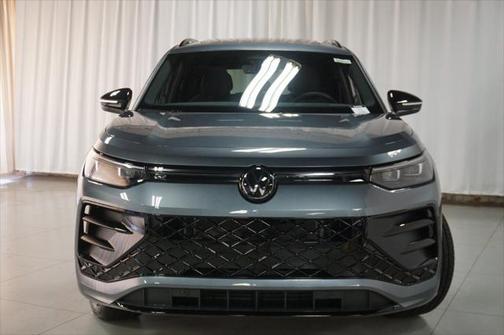 2025 Volkswagen Tiguan 2.0T SE R-Line Black 4MOTION