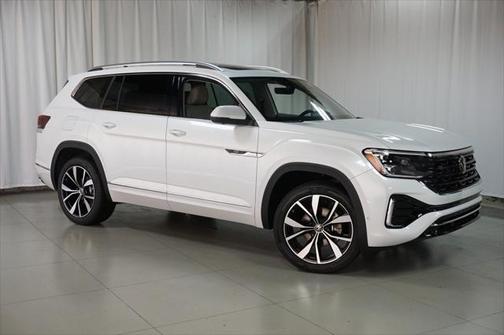 2025 Volkswagen Atlas 2.0T SEL Premium R-Line 4MOTION