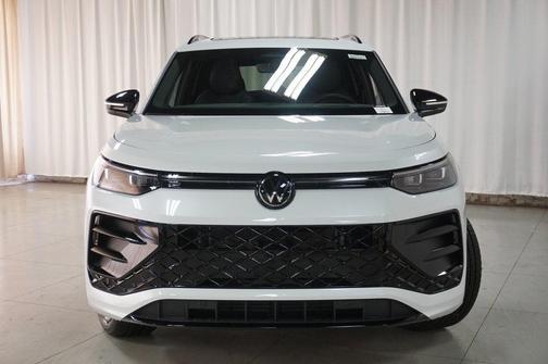 2025 Volkswagen Tiguan 2.0T SE R-Line Black 4MOTION
