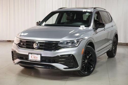Silver Metallic 2022 Volkswagen Tiguan 2.0T SE R-Line Black 4MOTION