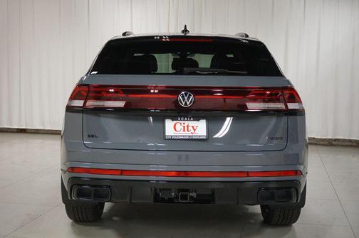 pure gray 2026 Volkswagen Atlas Cross Sport 2.0T SEL