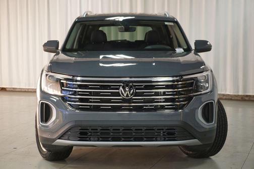 pure gray 2026 Volkswagen Atlas 2.0T SEL
