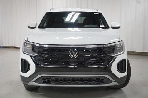 2025 Volkswagen Atlas Cross Sport 2.0T SE w/Technology 4MOTION