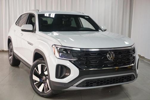 2025 Volkswagen Atlas Cross Sport 2.0T SE w/Technology 4MOTION
